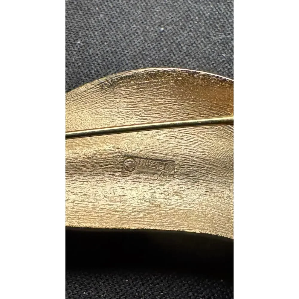 Vintage Crown Trifari Gold Tone Leaf Brooch